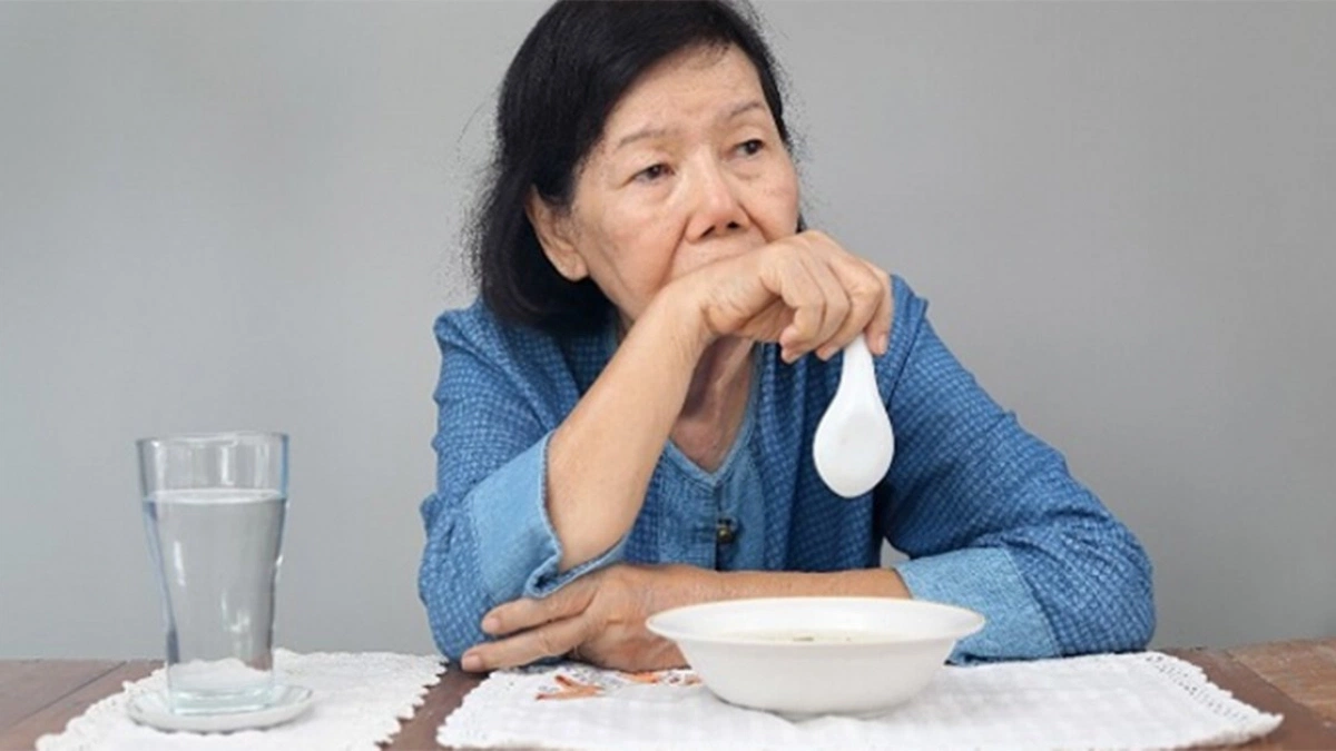 Vì sao bị bệnh lại chán ăn? Khoa học hé lộ lý do