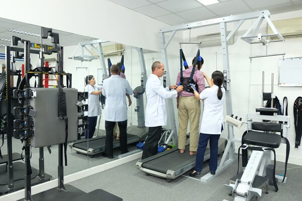 Những yếu tố gây ảnh hưởng đến hiệu quả trị liệu vật lý trị liệu phục hồi chức năng cần lưu ý